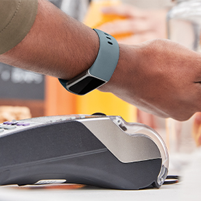 Fitbit Charge 5 fitnesz karkötő