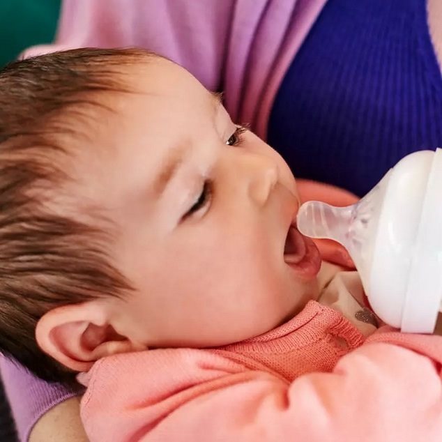 Philips AVENT gyerekkulacs rugalmas szívószállal