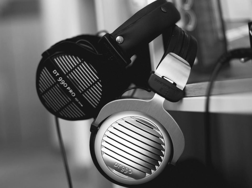 Beyerdynamic DT 990 PRO fejhallgató