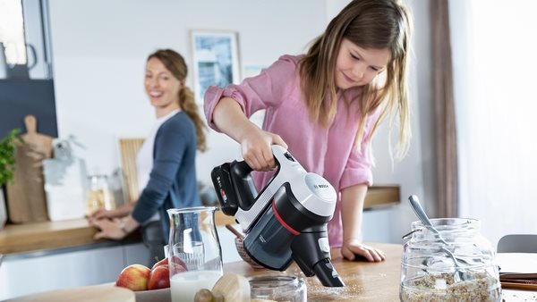 Álló porszívó BOSCH BCS71HYG4 Unlimited 7 ProHygienic Aqua