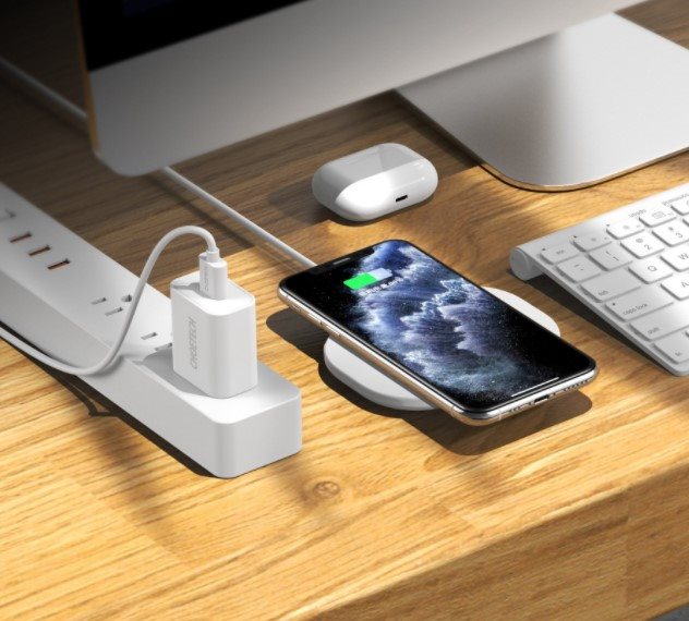 Choetech 15 W Wireless Fast Charger 15 W vezeték nélküli töltő Choetech 15 W Wireless Fast Charger 15 W vezeték nélküli töltő