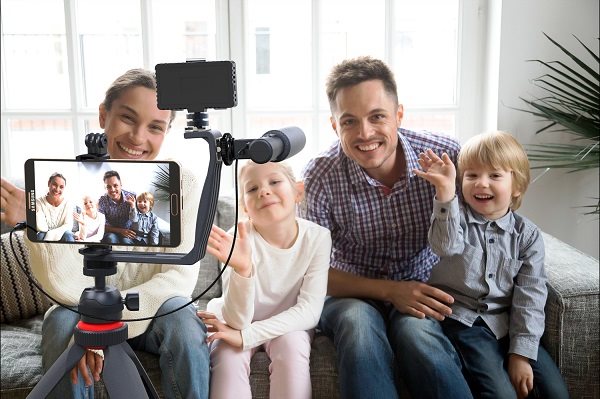 Digipower Superstar Vlogging Kit with Remote mobiltelefon tartó