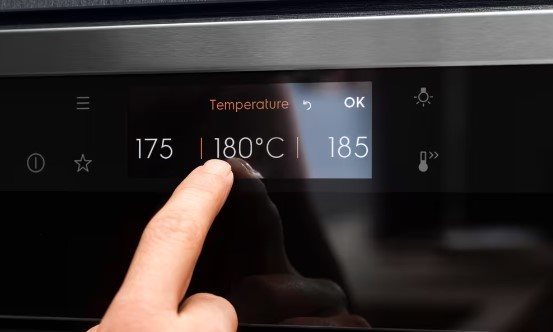 ELECTROLUX 800 SteamBoost EOB8S39WX beépíthető sütő