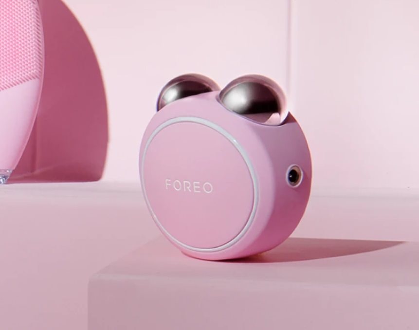 FOREO BEAR mini Pearl Pink arctisztító kefe