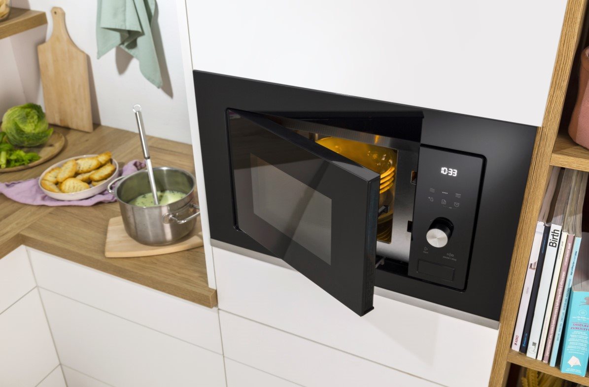 Mikrohullámú sütő GORENJE BM201AG1X Mikrohullámú sütő GORENJE BM201AG1X