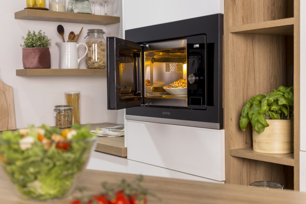 Mikrohullámú sütő GORENJE BM201AG1X Mikrohullámú sütő GORENJE BM201AG1X