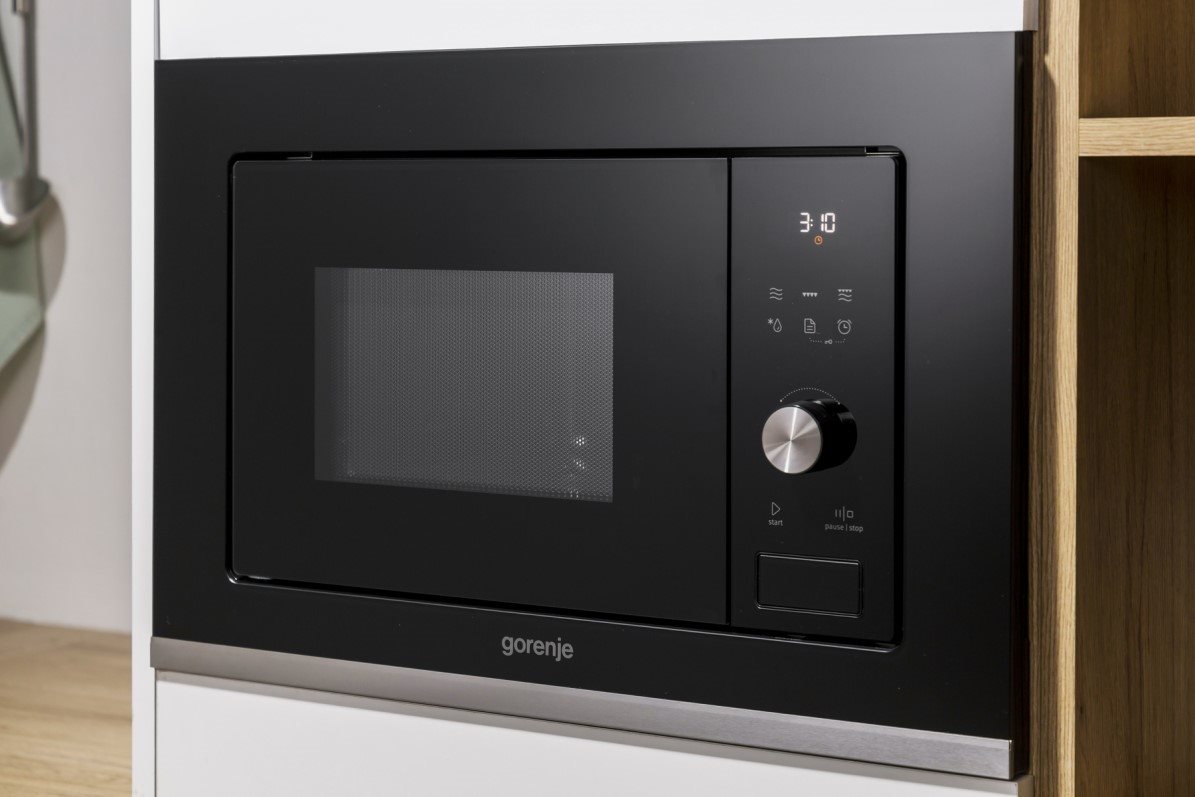 Mikrohullámú sütő GORENJE BM201AG1X Mikrohullámú sütő GORENJE BM201AG1X