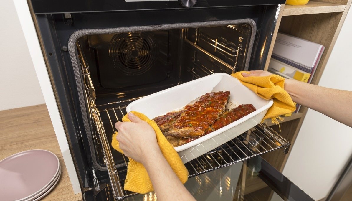GORENJE BPS6737E07B Beépített sütő GORENJE BPS6737E07B Beépített sütő