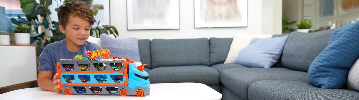 Versenypálya és szállító kamion Hot Wheels