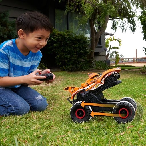Játékkészlet Hot Wheels R/C Monster Truck 1:15 Tigriscápa