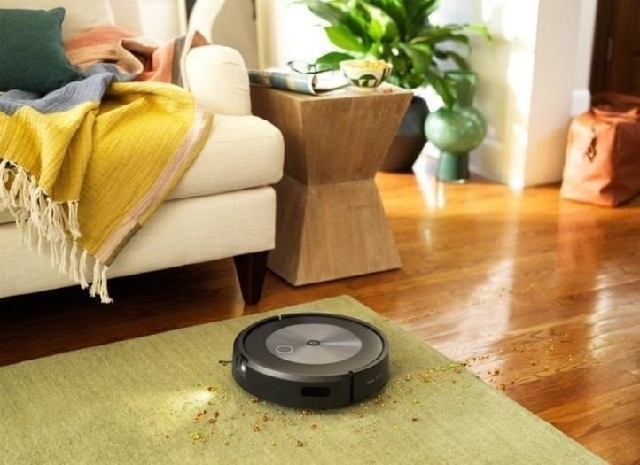 Robotporszívó iRobot Roomba j7+ Robotporszívó iRobot Roomba j7+