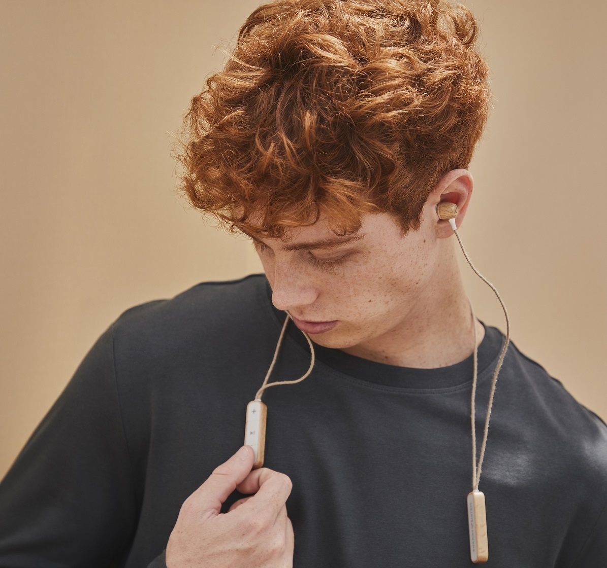 Energy Sistem Earphones Eco Bluetooth Beech Wood vezeték nélküli fülhallgató