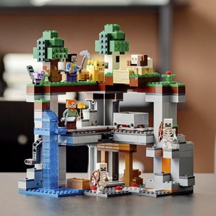 LEGO Minecraft 21169 Az első kaland