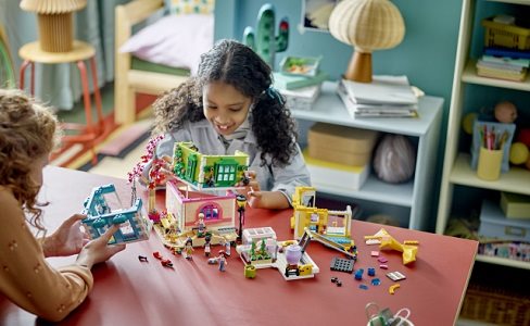 LEGO® Friends 41748 Heartlake City közösségi központ