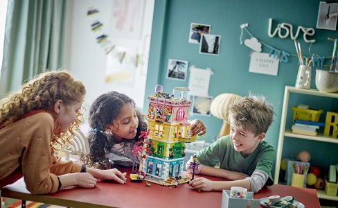 LEGO® Friends 41748 Heartlake City közösségi központ