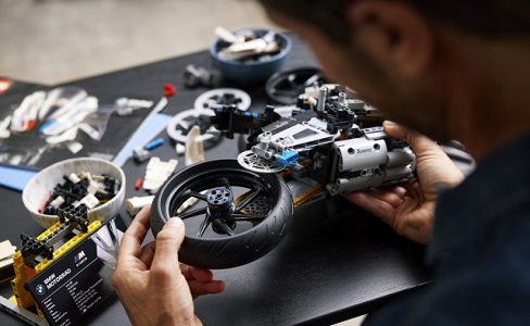 LEGO Technic 42130 BMW M 1000 RR