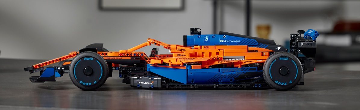 LEGO Technic 42141 McLaren Formula 1 versenyautó