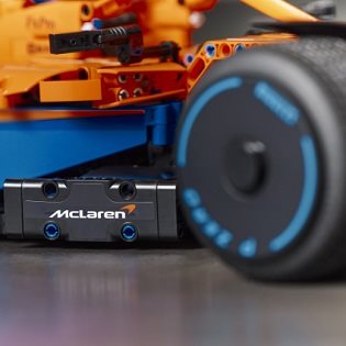 LEGO Technic 42141 McLaren Formula 1 versenyautó