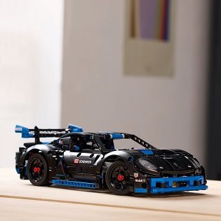 LEGO®Technic 42176 Porsche GT4 e-Performance Porsche versenyautó