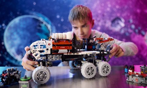 LEGO® Technic 42180 Személyzettel ellátott felfedező rover a Marson