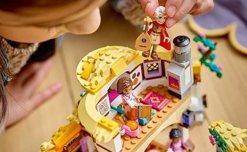 LEGO® Disney Hercegnő™ 43231 Ashina házikója