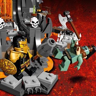 LEGO Ninjago 71722 A koponyavarázsló tömlöcei
