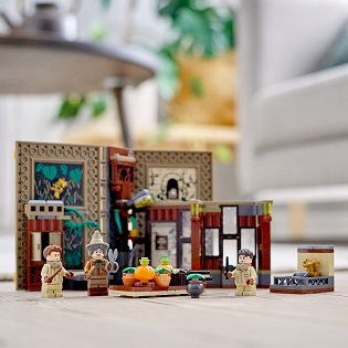 LEGO Harry Potter 76384 Roxfort pillanatai: Gyógynövénytanóra LEGO Harry Potter 76384 Roxfort pillanatai: Gyógynövénytanóra