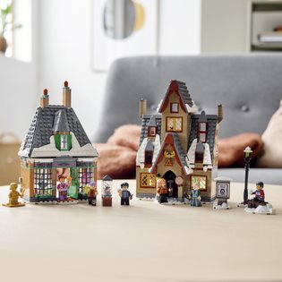 LEGO® Harry Potter™ Látogatás Roxmorts faluban