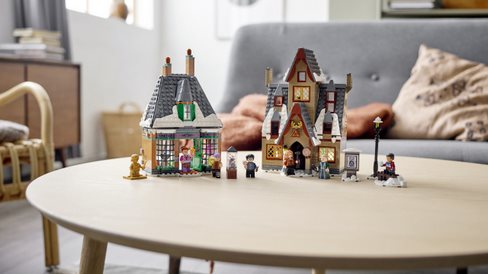 LEGO® Harry Potter™ Látogatás Roxmorts faluban