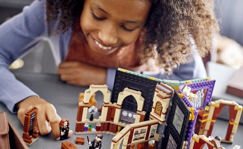 LEGO Harry Potter 76397 Roxfort pillanatai: Sötét varázslatok kivédése óra LEGO Harry Potter 76397 Roxfort pillanatai: Sötét varázslatok kivédése óra