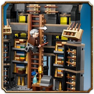 LEGO® Harry Potter™ 76439 Ollivander boltja és Madame Malkin talárszabászata