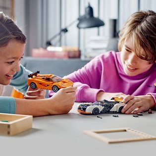 LEGO® McLaren Solus GT & McLaren F1 LM