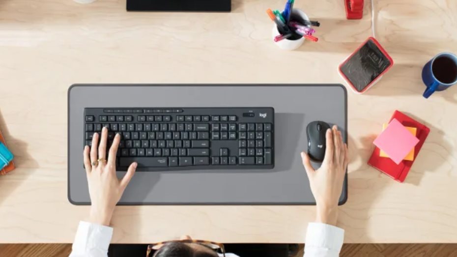 Logitech Wireless Combo MK295 billentyűzet + egér szett
