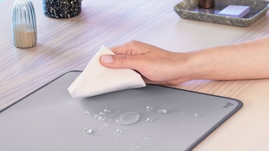 Logitech Desk Mat Studio Series 