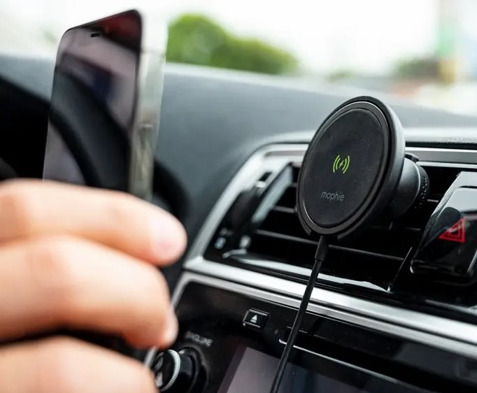 Mophie Snap+ autós töltőkonzol 