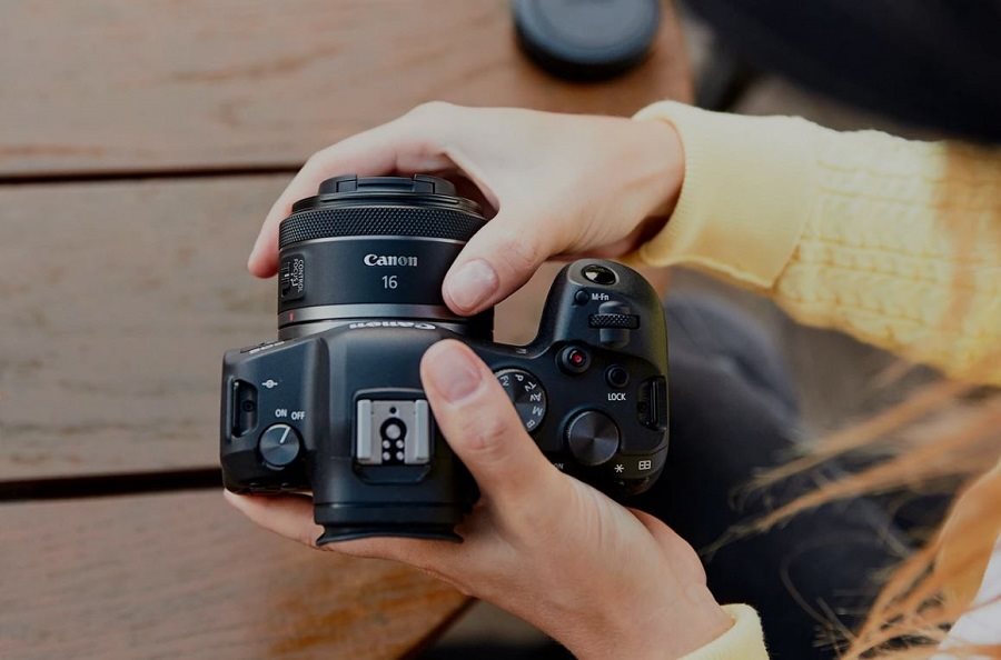 Canon RF 16 mm F2.8 STM objektív