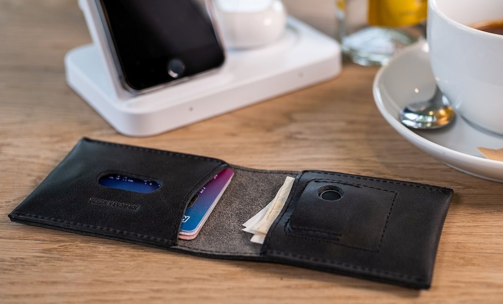 FIXED Smile Wallet pénztárca FIXED Smile PRO smart trackerrel FIXED Smile Wallet pénztárca FIXED Smile PRO smart trackerrel
