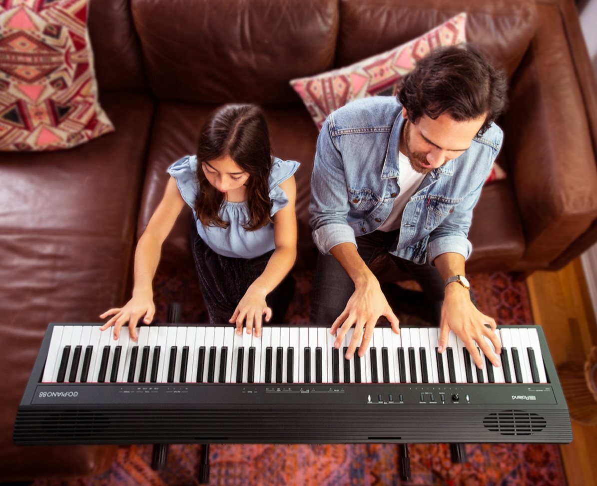 Roland GO:PIANO88 színpadi zongora
