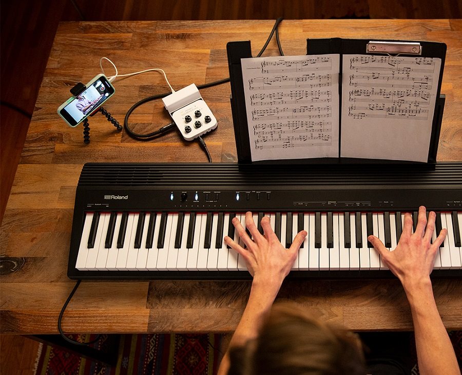 Roland GO:PIANO88 színpadi zongora