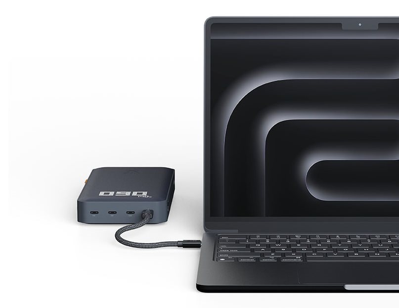 Xtorm XB403 Laptop Power Bank Titan Ultra