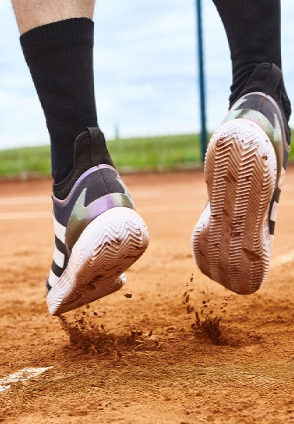  Adidas Adizero Ubersonic 4