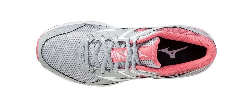  Mizuno Spark 6