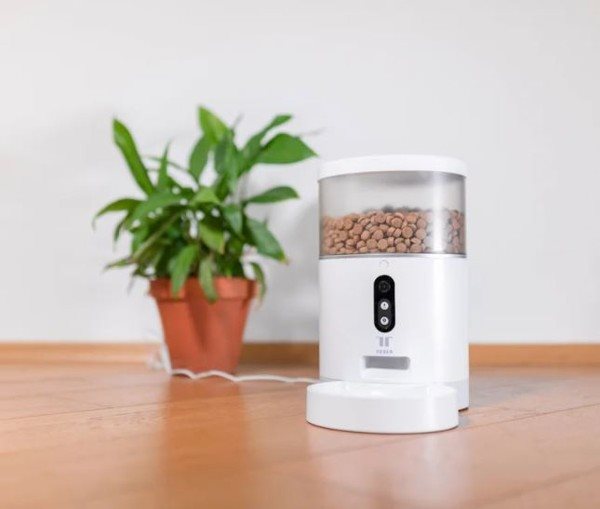 Tesla Smart Pet Feeder Camera