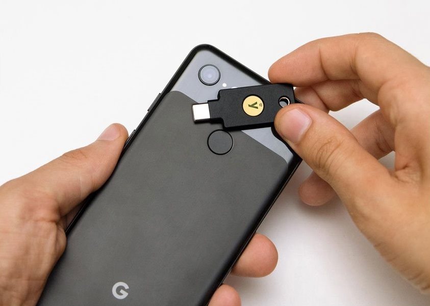YubiKey 5C NFC univerzális biztonsági token