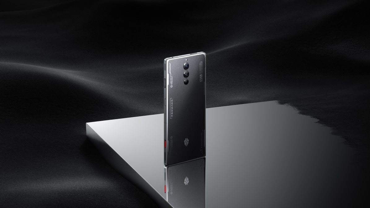 Nubia Redmagic 8 Pro 16/512GB (Void) mobiltelefon Nubia Redmagic 8 Pro 16/512GB (Void) mobiltelefon