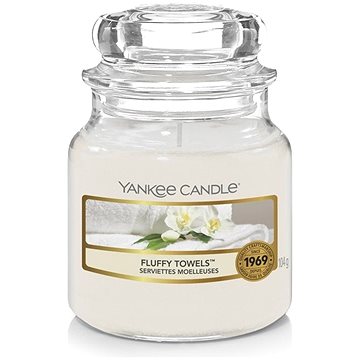 YANKEE CANDLE Classic Fluffy Towels, kisméretű, 104 gramm