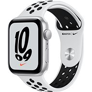 Okosóra Apple Watch Nike SE 44 mm Ezüst alumínium platinaszín-fekete Nike sportszíjjal