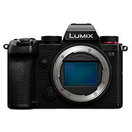 Panasonic Lumix DC-S5 + Lumix S PRO 24-105 mm f/4 MACRO O.I.S. - Digitális fényképezőgép