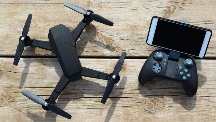 Az első repülés előtt a drónnal