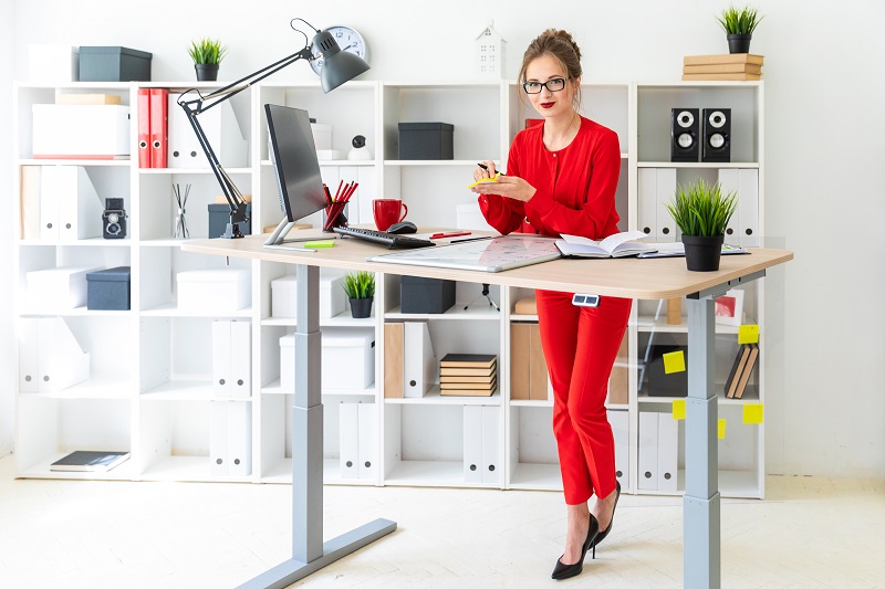 standing office; munkavégzés álló helyzetben